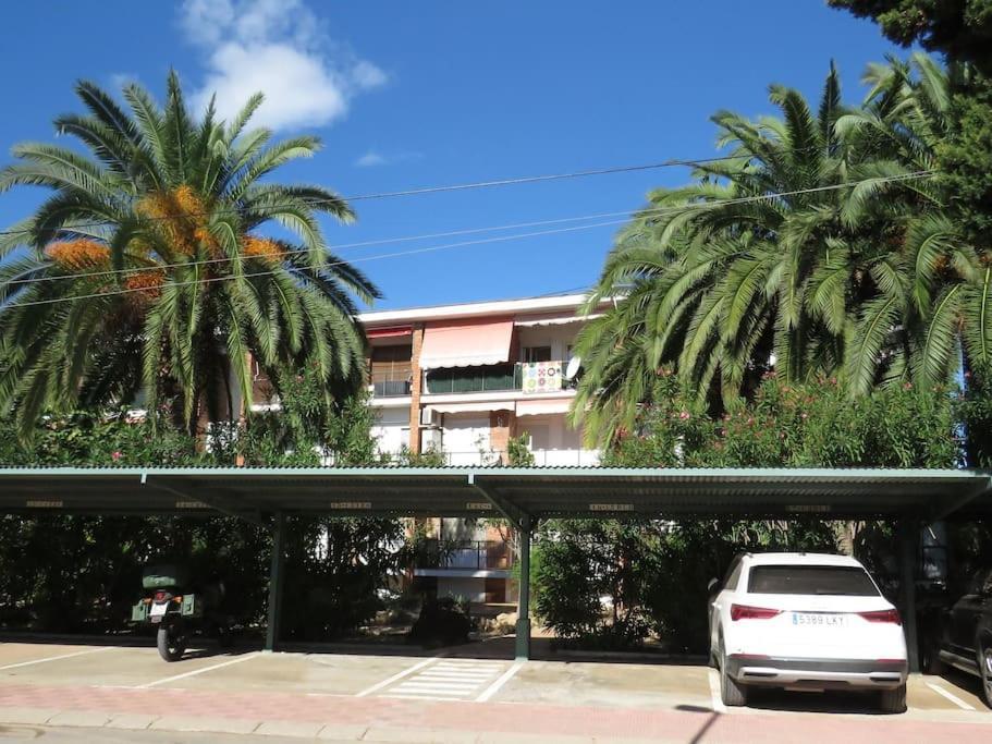 Coqueto Alojamiento Con Banera De Hidromasaje Tarragona Exterior photo